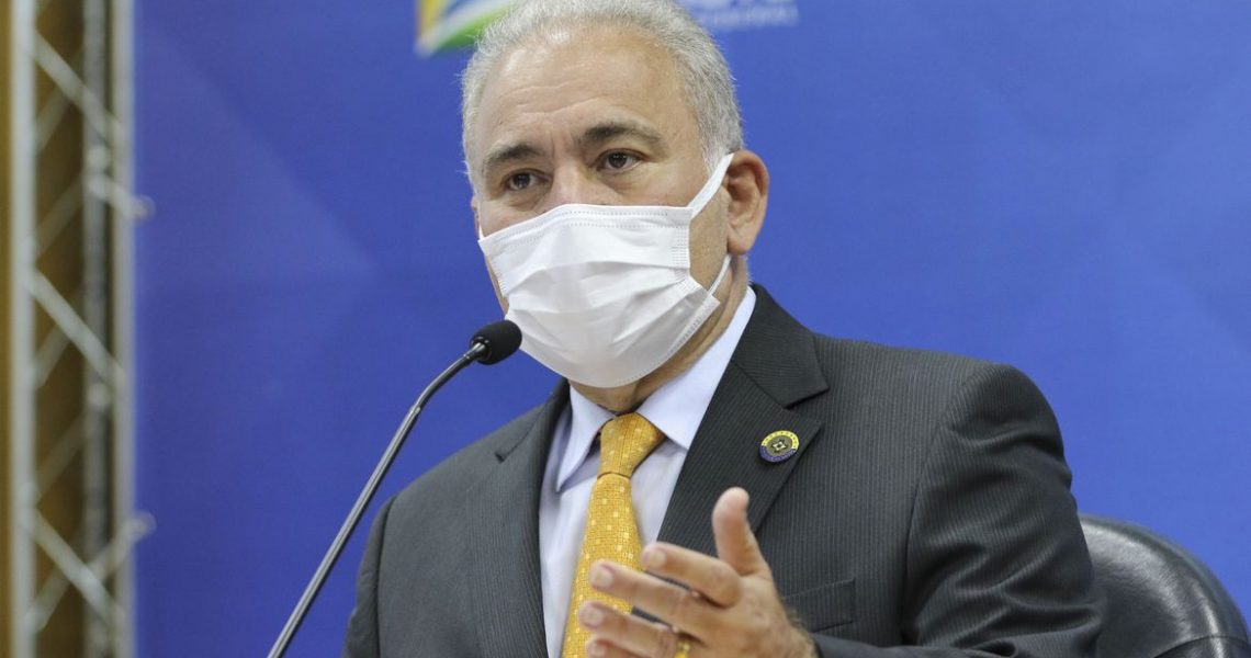 Ministro pede aos pais que levem seus filhos para vacinar contra covid