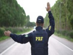 Em 3 dias de Operação Carnaval, mais de 120 motoristas foram autuados por embriaguez pela PRF-MG