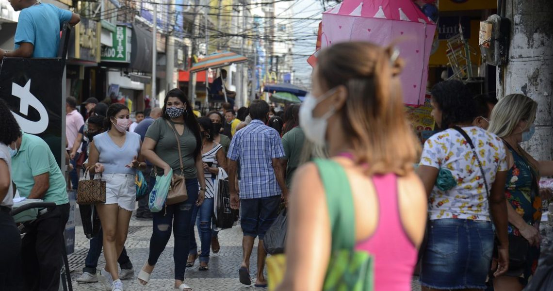 Brasil registra 672 mortes por covid-19 em 24 horas