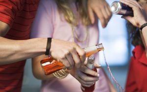 Álcool mata 9 vezes mais que drogas ilícitas, diz pesquisa
