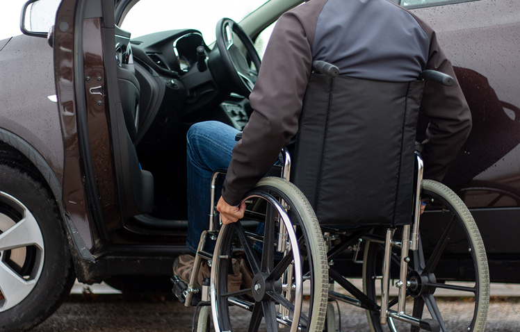 Governo de Minas amplia benefícios de IPVA e ICMS para veículos de pessoas com deficiência