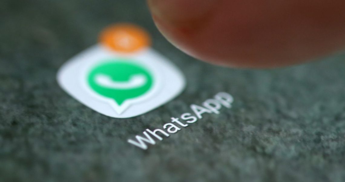 Adiamento de comunidades no WhatsApp é decisão global, diz ministro