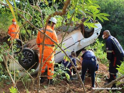 Condutora despenca de barranco no bairro Cardoso de Melo e morre no local