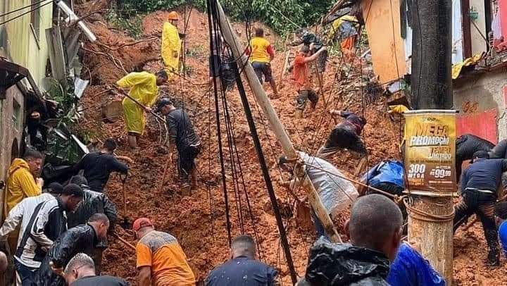 Tragédia no estado do Rio. Uma mãe e seis filhos morreram num deslizamento de terra em Paraty