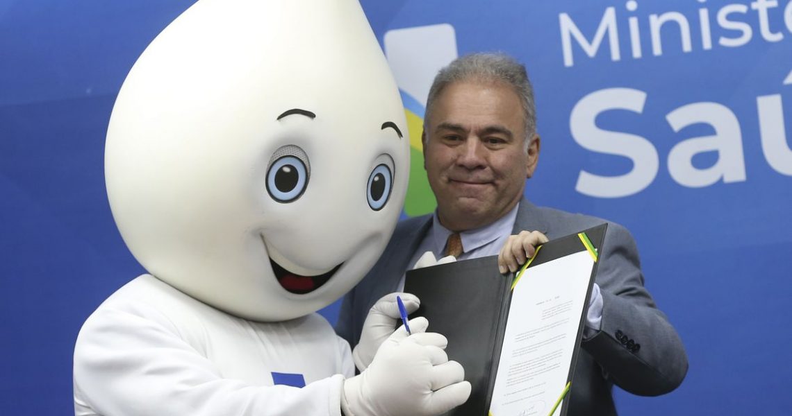 Covid-19: ministro oficializa fim de emergência sanitária