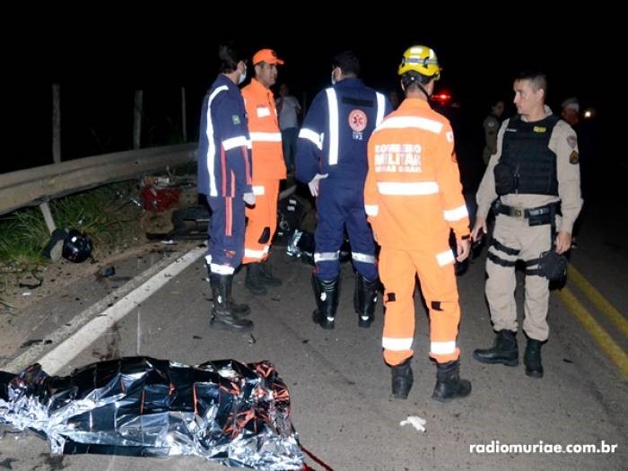 BR-356: colisão entre moto e carro deixa um morto no Distrito de Vermelho
