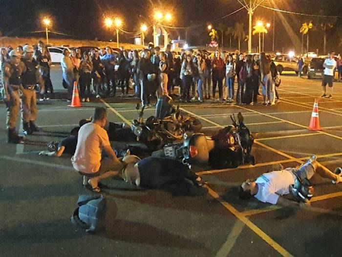 Faminas, Polícia Militar e Bombeiros promovem simulação de acidente com vítimas