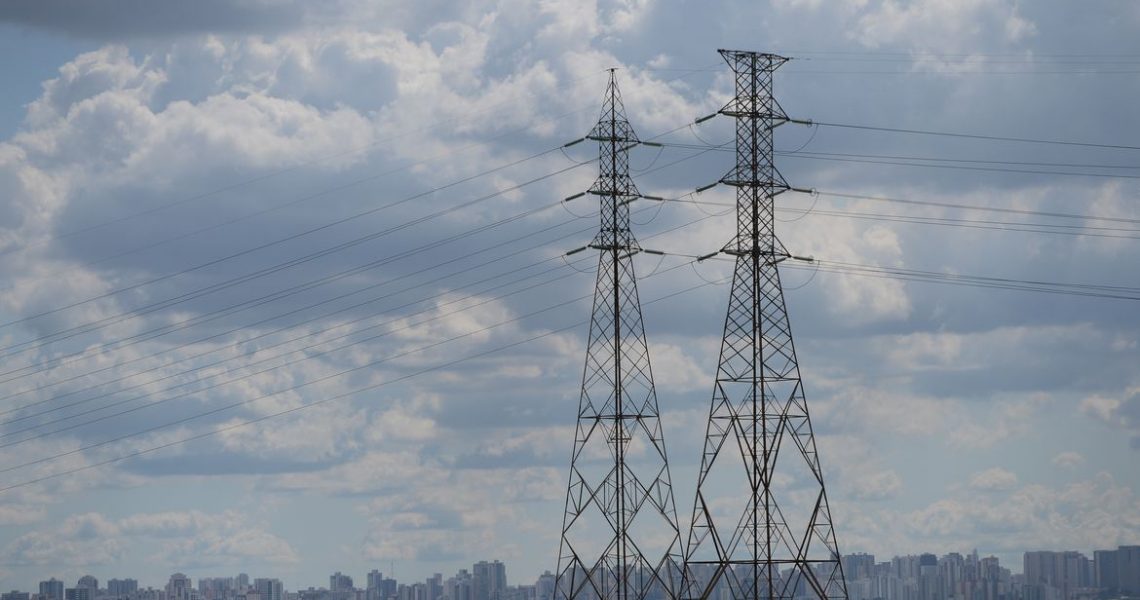 Modernização do setor elétrico inclui energia mais barata, diz Ipea