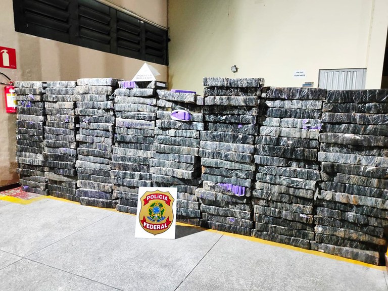 Polícia Federal apreende 1,5 tonelada de maconha