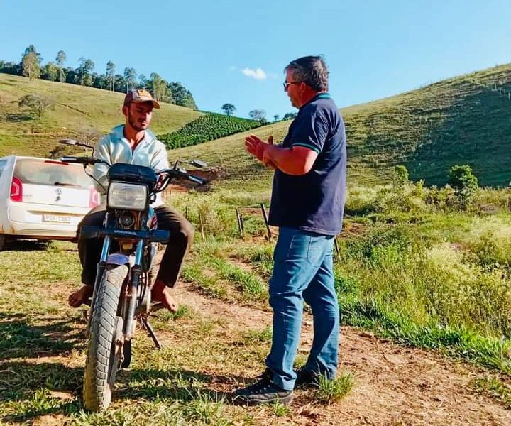 Secretaria de agricultura leva assistência técnica gratuita a produtor rural da Comunidade do Lambari