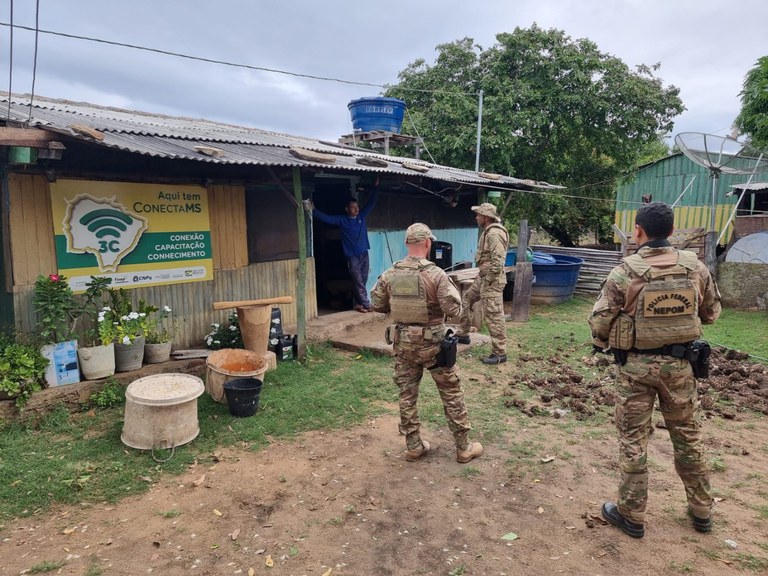Polícia Federal realiza operação de fiscalização na calha norte do Rio Paraguai em Corumbá/MS