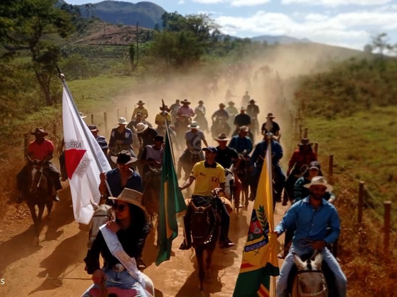 13° Cavalgada do Agricultor de Serrania em Miradouro Mg