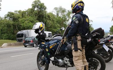 Decisão da Justiça impede atuação da PRF fora de rodovias federais