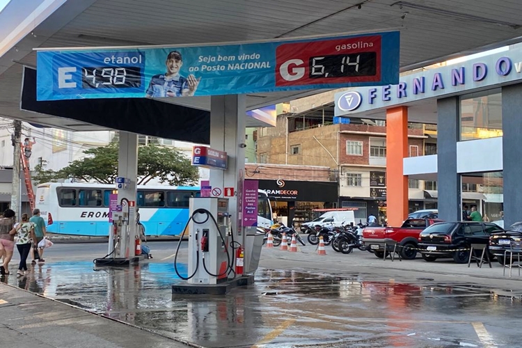 22 Postos de combustíveis já foram fiscalizados em Muriaé e preço da gasolina segue em queda