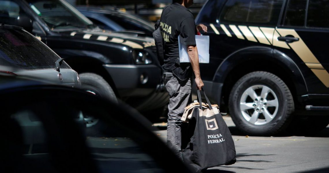 PF faz operação contra fraudes previdenciárias no Rio