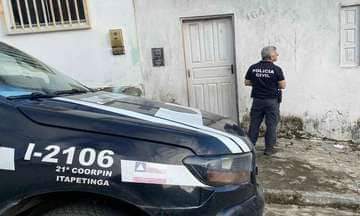 Absurdo! “Pai ” É preso acusado de estuprar e engravidar a própria filha de 14 anos.