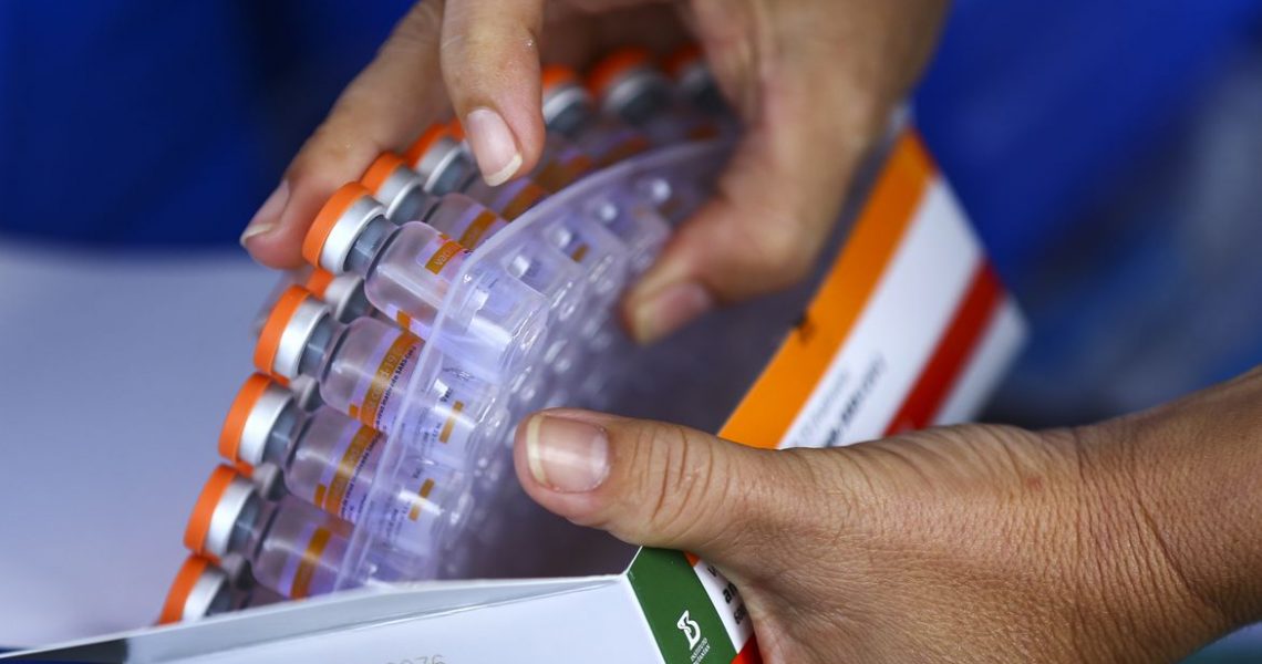 Saúde recomenda vacinação de crianças de 3 a 5 anos com Coronavac