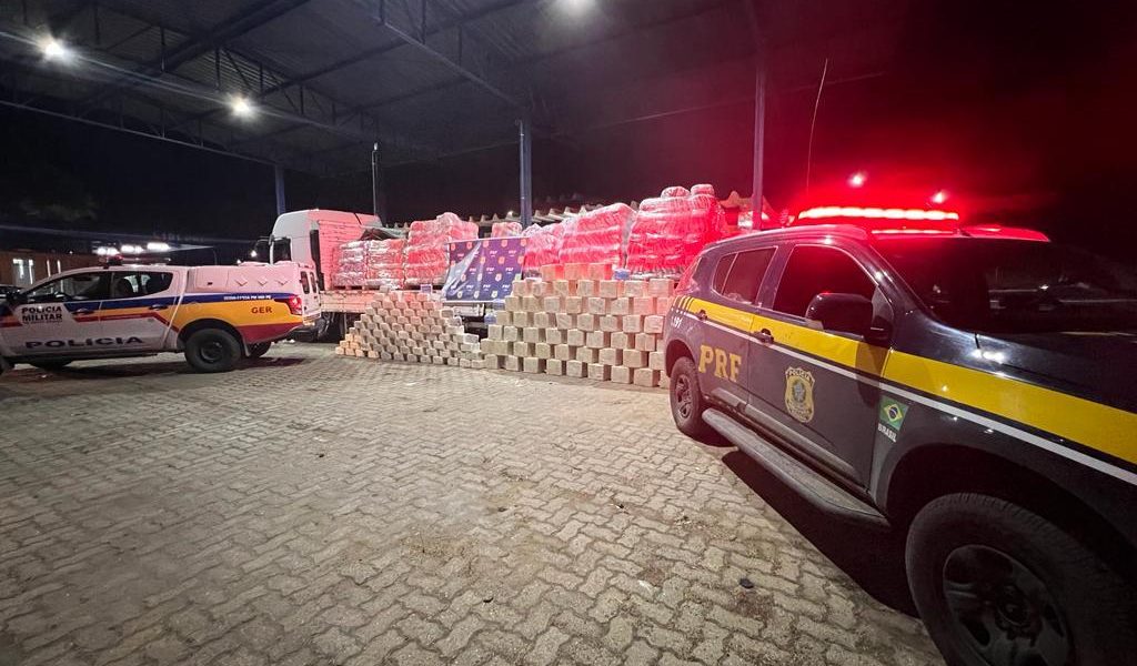 PRF apreende mais de 1 tonelada de Cocaína em ação conjunta com a PMMG no Norte de Minas Gerais