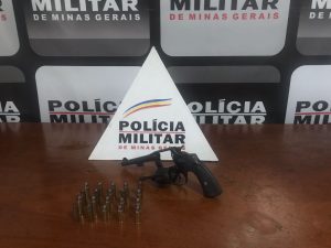 Polícia Militar prende homem no Distrito de Varginha Mg por posse ilegal de arma de fogo