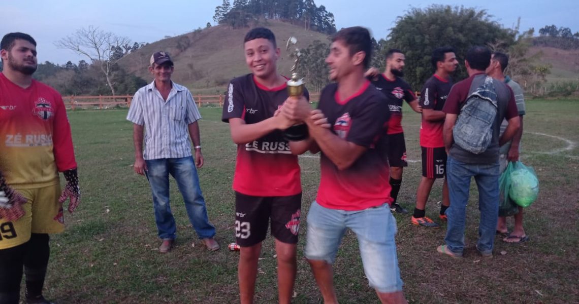 Time do Tijolo é Campeão do Torneio Beneficente em Serrania