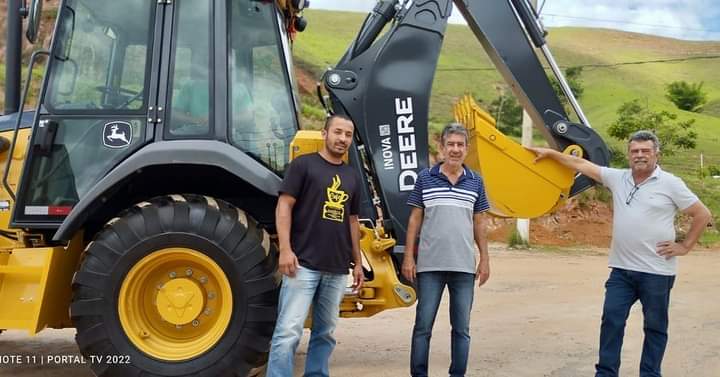 Retroescavadeira nova é adquirida pela prefeitura de Miradouro para servir aos miradourensses