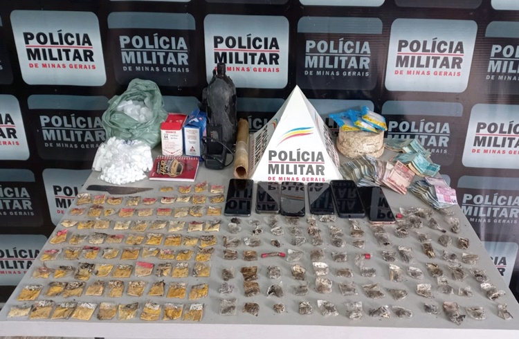 Operação da Polícia Militar termina com apreensão de drogas e cinco presos em Divino