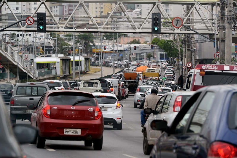 Motoristas terão que apresentar registro de licenciamento do veículo em novembro a partir do dia 21