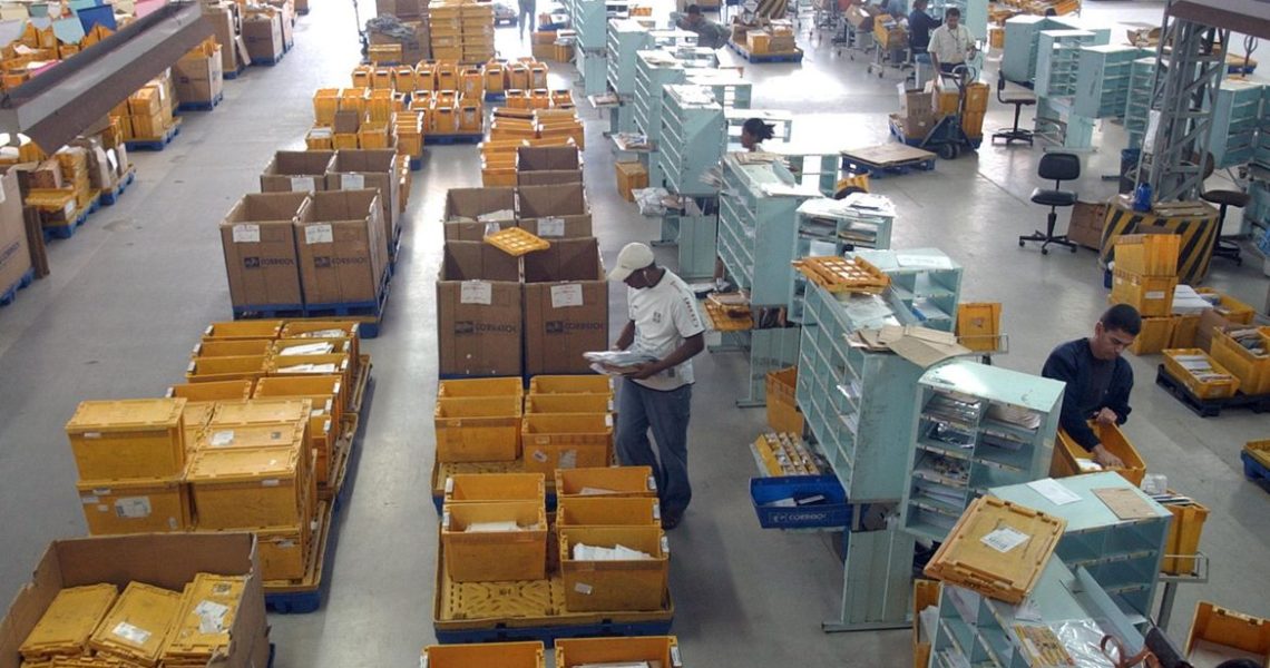 Correios vão leiloar 175 mil bens não entregues aos destinatários