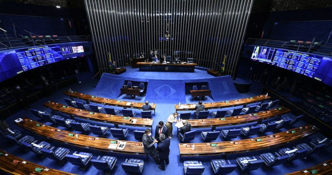 Senado aprova PEC da Transição