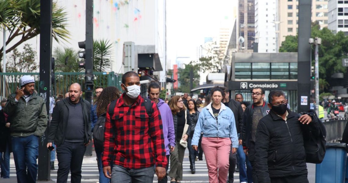 Brasil registra 54.493 novos casos de covid-19 nas últimas 24 horas
