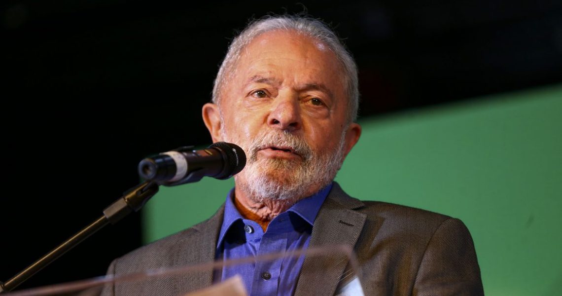 Lula parabeniza papa Francisco pelo aniversário de 86 anos