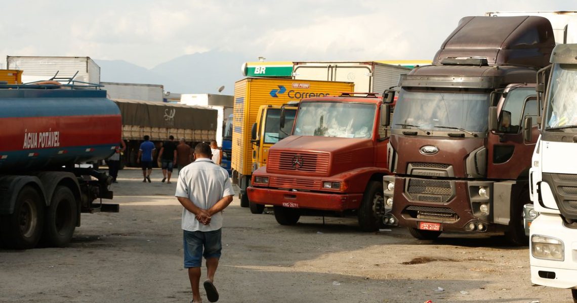 Última parcela dos auxílios Caminhoneiro e Taxista será paga hoje