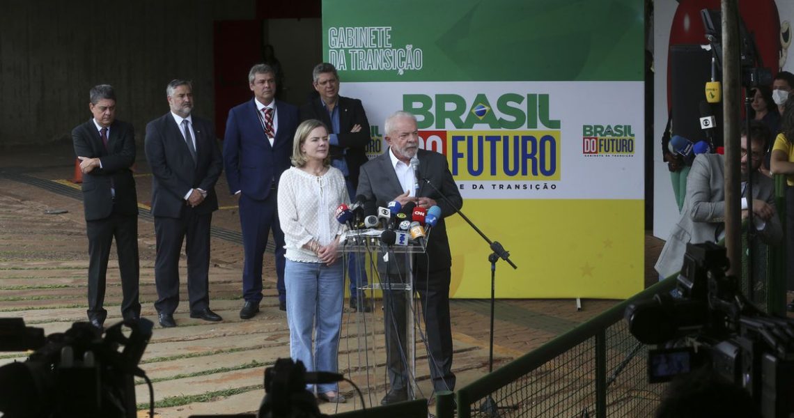 Equipe econômica terá autonomia, mas eu que fui eleito, diz Lula