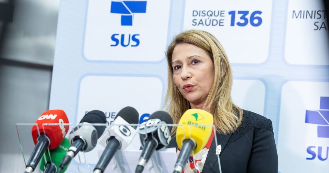 Vacinas pediátricas contra covid-19 estão esgotadas, diz ministério