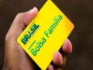 Pagamento do novo BOLSA FAMÍLIA começa hoje! Veja o calendário e quem recebe 1º de R$ 600