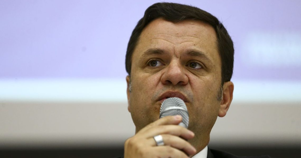 Anderson Torres é preso pela PF após desembarcar em Brasília