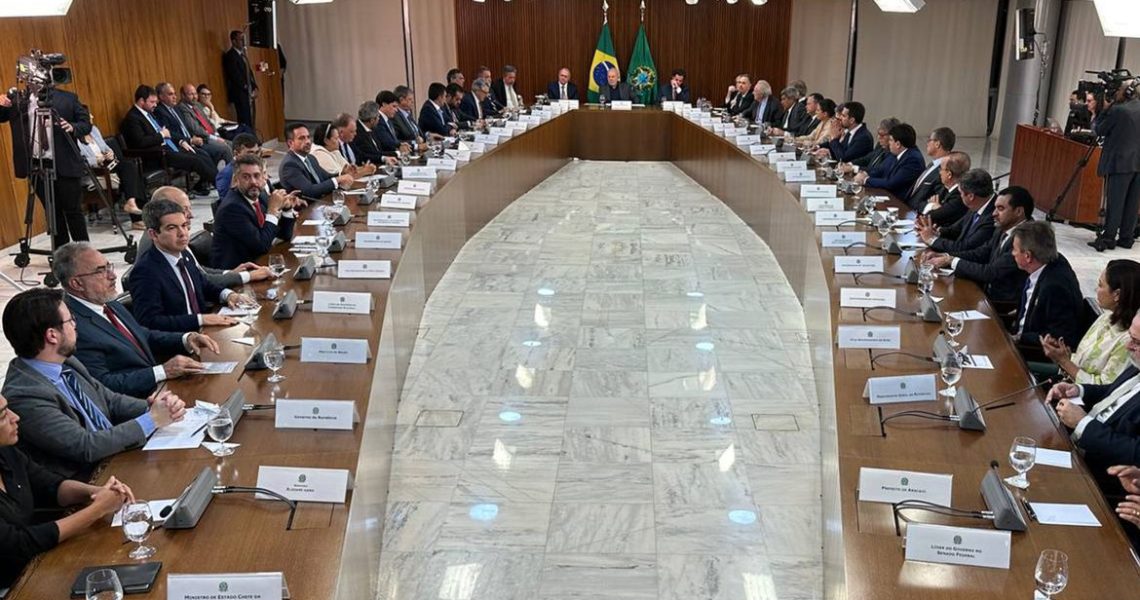 Em reunião com Lula, governadores condenam atos antidemocráticos