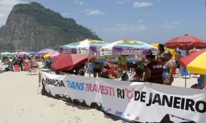 Ato reivindica direito de pessoas trans existirem em todos lugares