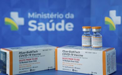 Ministério recebe 7,7 milhões de doses de Pfizer entre hoje e amanhã