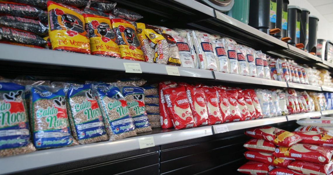 Cesta básica cai em 13 das 17 capitais pesquisadas em fevereiro