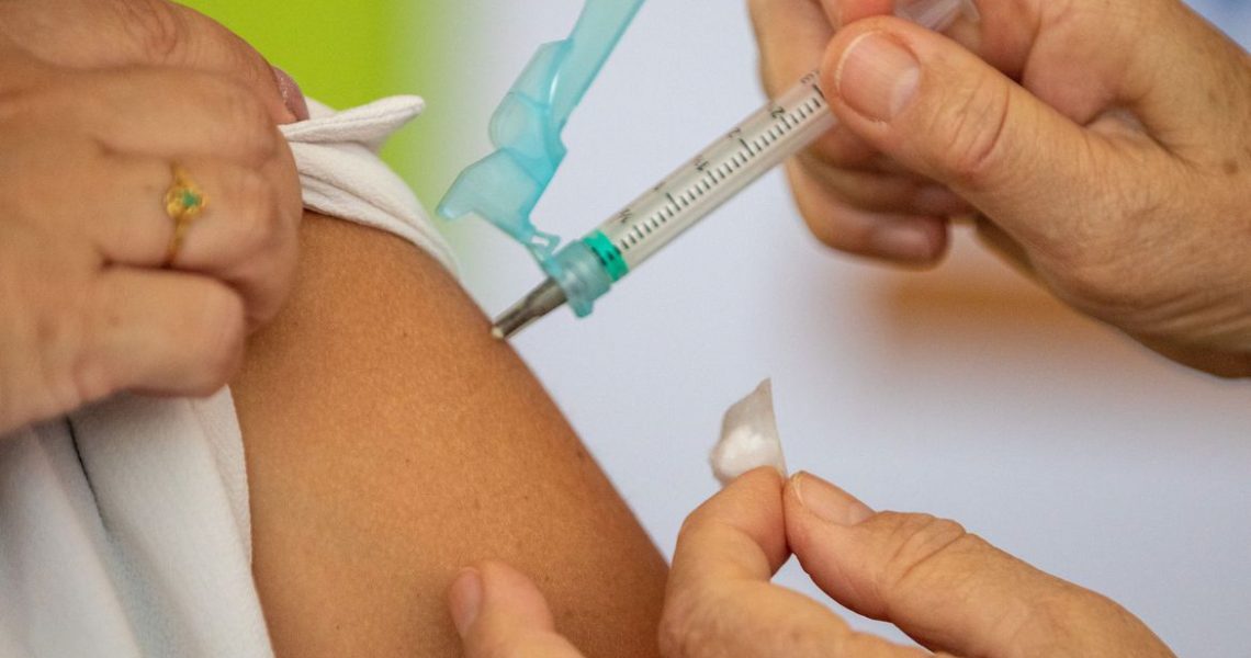 Covid-19: vacina bivalente está disponível para públicos prioritários