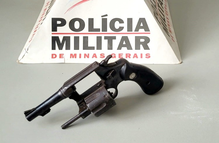 Rosário da Limeira: PM apreende 2 armas de fogo e drogas durante ocorrências distintas