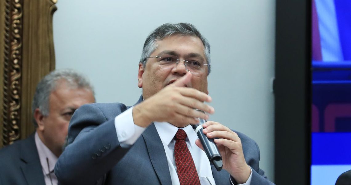 Dino exige de redes sociais retirada de mensagens de ameaça a escolas