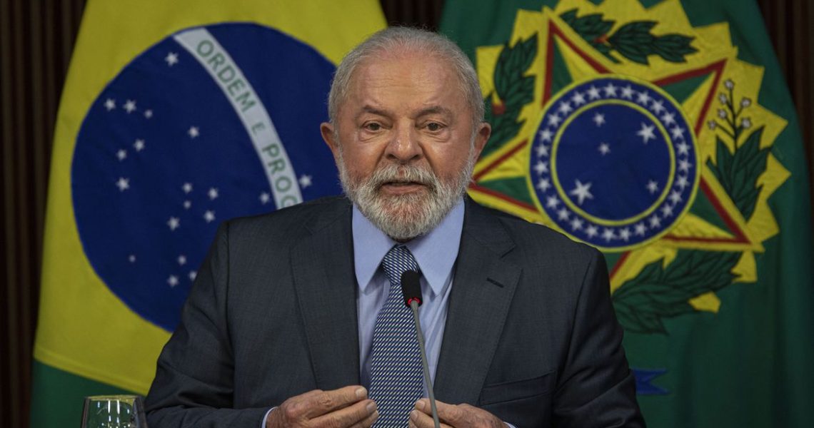 Retomada de programas e revisão de medidas marcam 100 dias de Lula