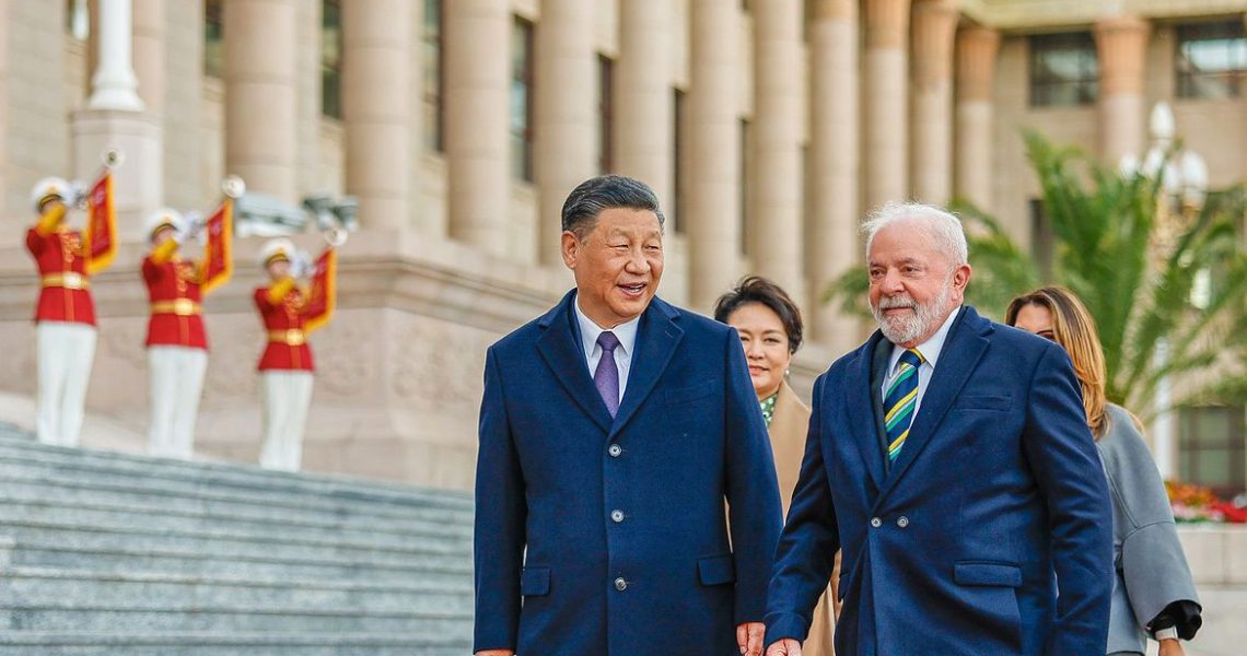 Lula e Xi Jinping assinam 15 acordos de parceria em Pequim