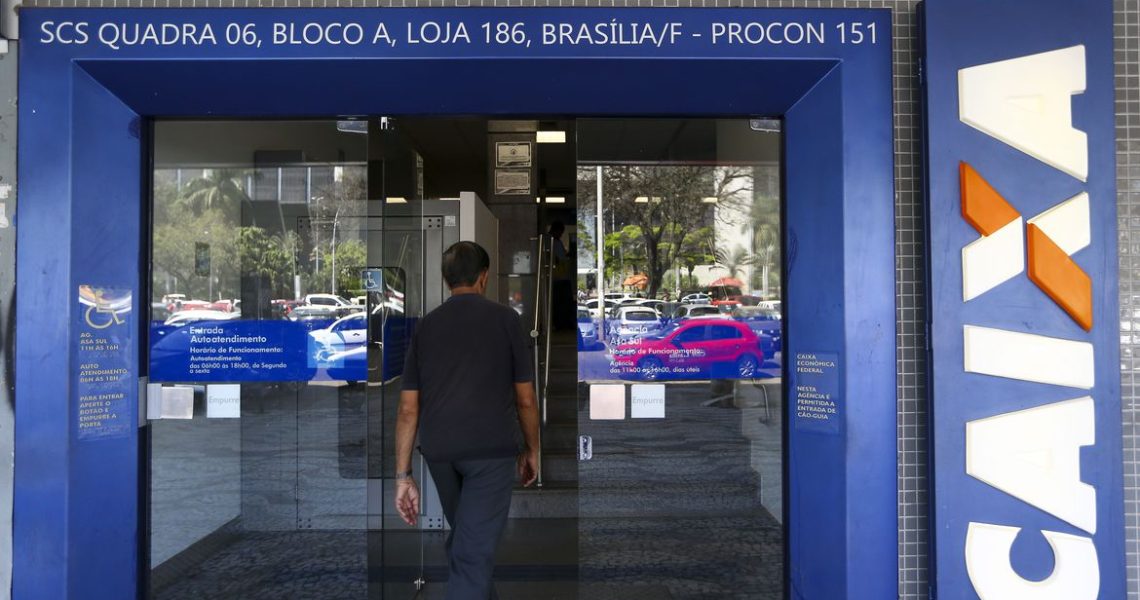 Caixa libera abono salarial para nascidos em setembro e outubro