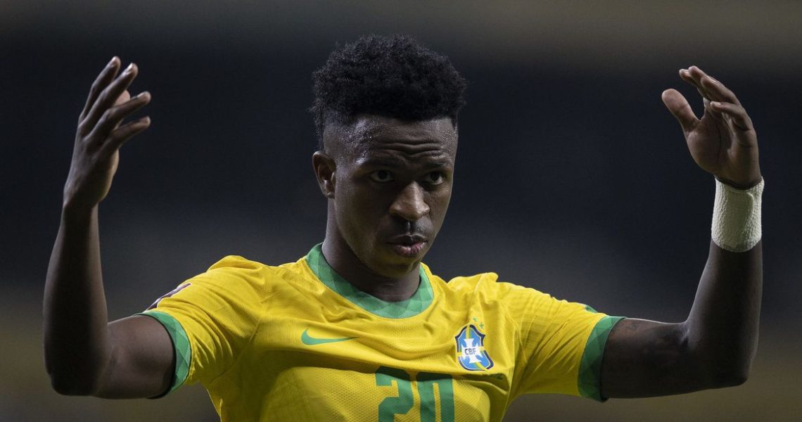 Vini Jr. fecha goleada de 4 a 1 contra Guiné em jogo contra o racismo