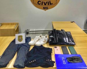 PCMG cumpre buscas em investigação de furto de R$ 350 mil e US$ 20 mil
