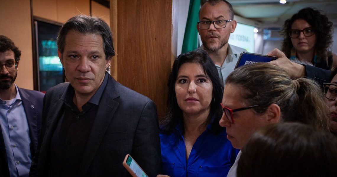 Governo prevê aumento de R$ 101 no salário mínimo em 2024