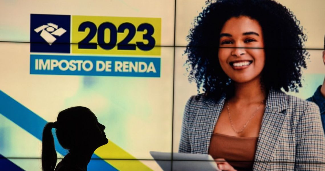 Milionários pagam menos Imposto de Renda que servidores públicos